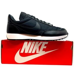Men’s Nike Air Tailwind 79 SE running shoes with half box